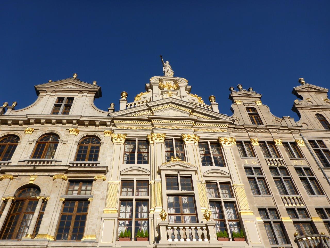 Streets and houses in Brussels, Belgium3