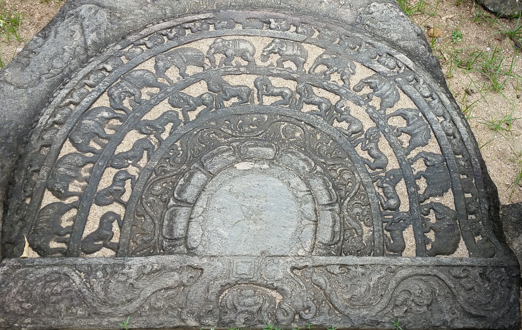 The sacred Quadrangle in Polonnaruwa 5