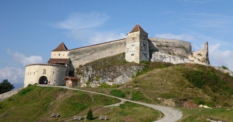 Daytrip from Brasov to Bran Castle and Rasnov
