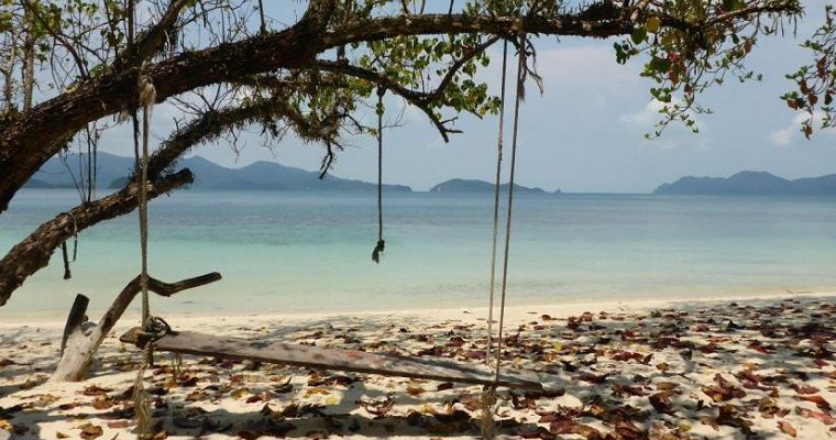 Koh Wai: the beautiful and relaxing paradise. But hot as hell!